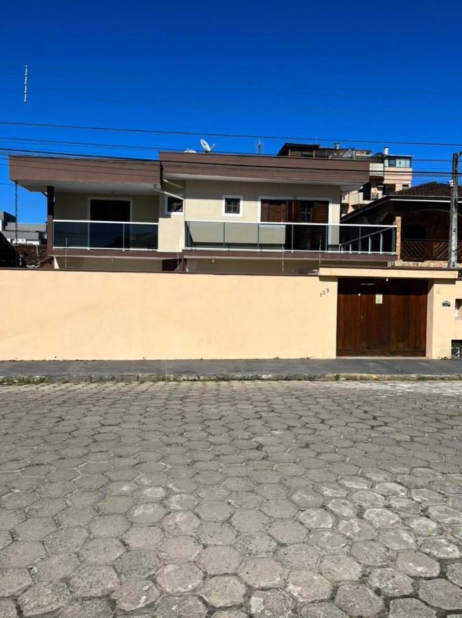 Willa Casa Centro Com Piscina Ubatuba Zewnętrze zdjęcie